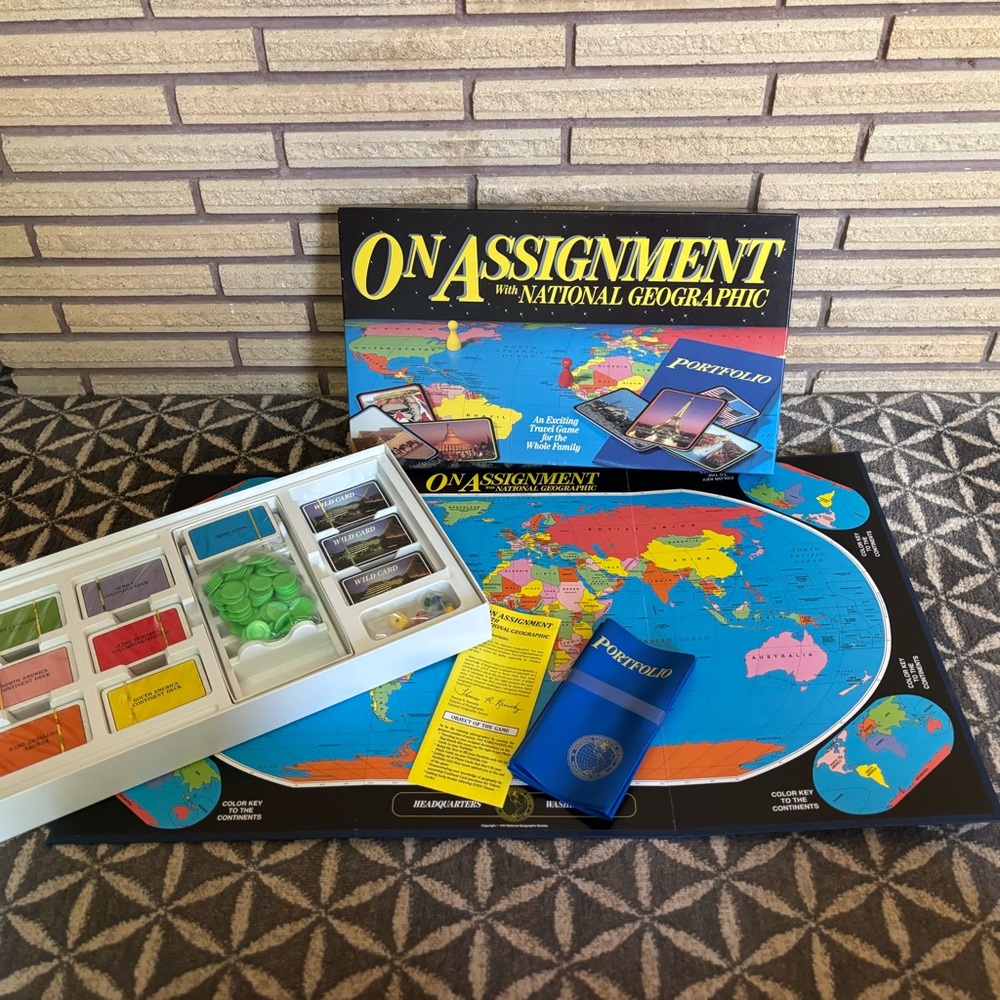 90's "On Assignment with National Geographic" Boardgame - 2 - 4 players - Travel